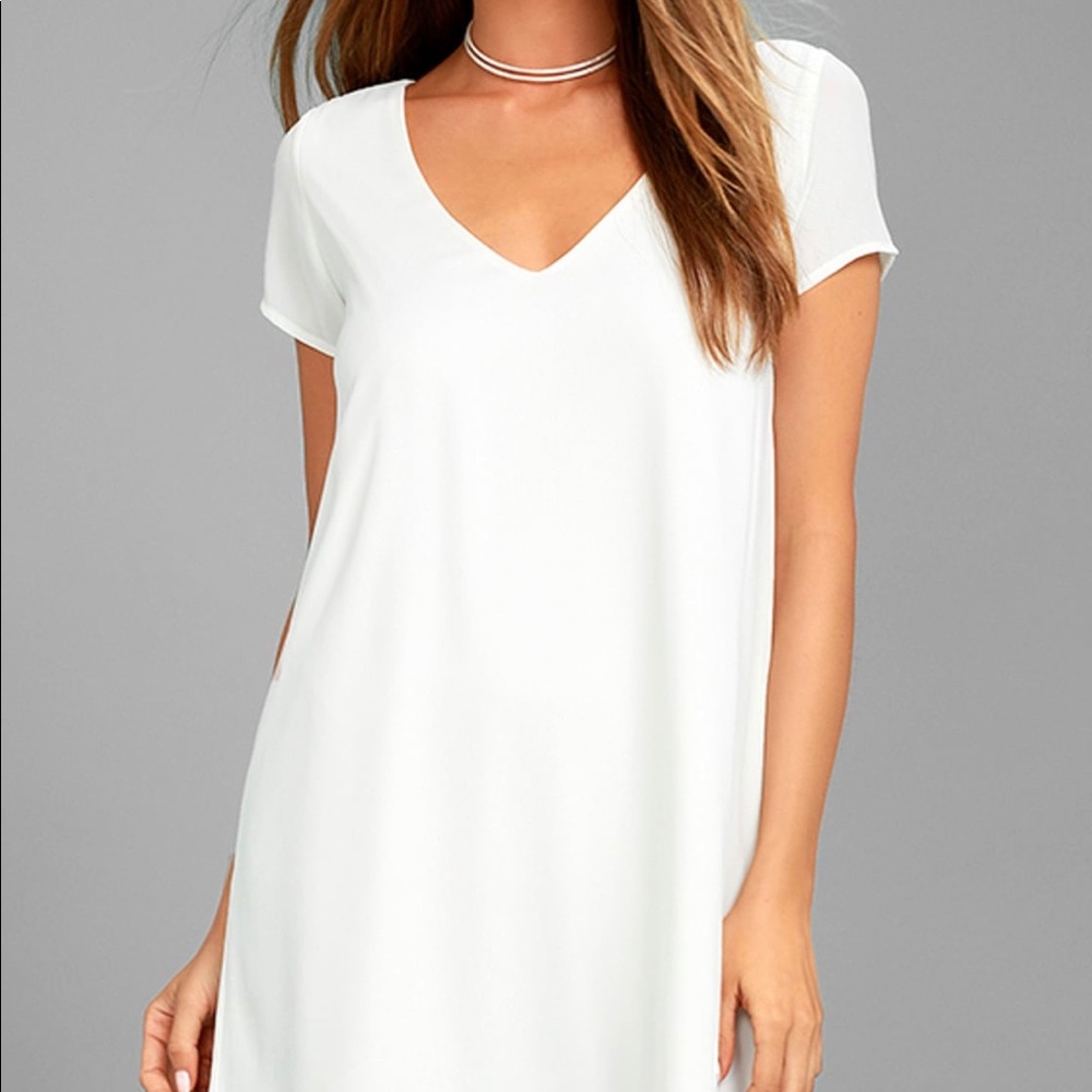 White Lulus dress. Worn once! Great condition.